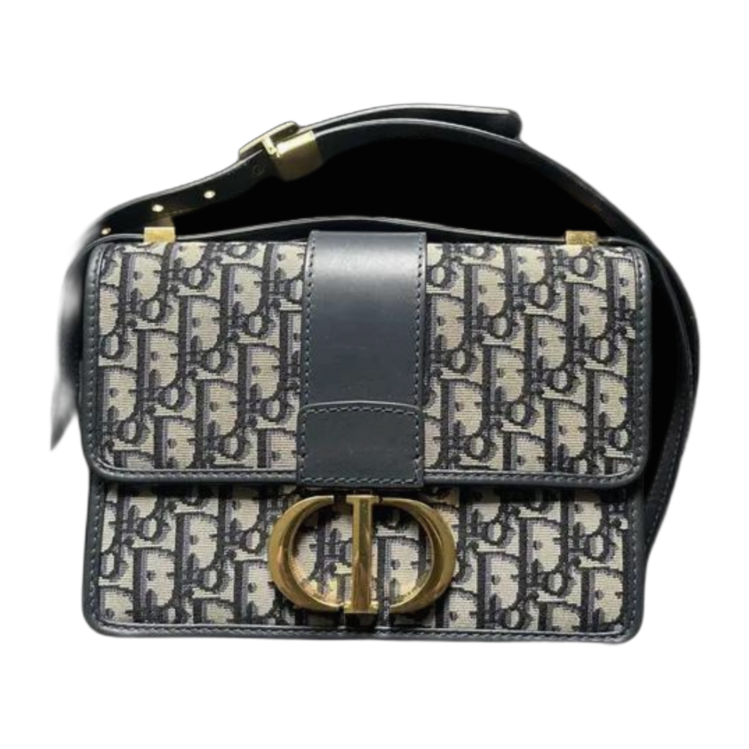 30 MONTAIGNE