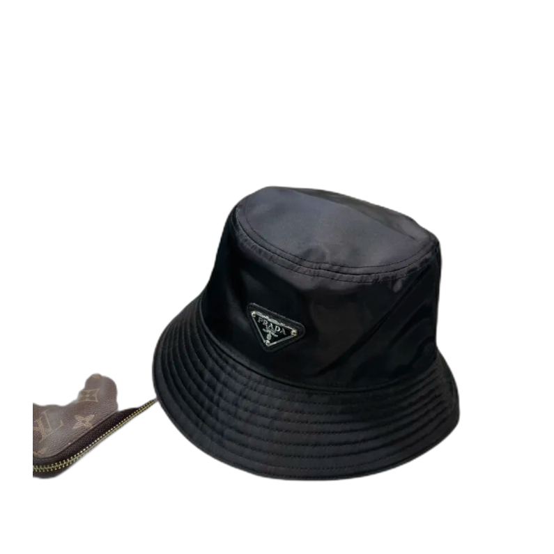 cappellino prada
