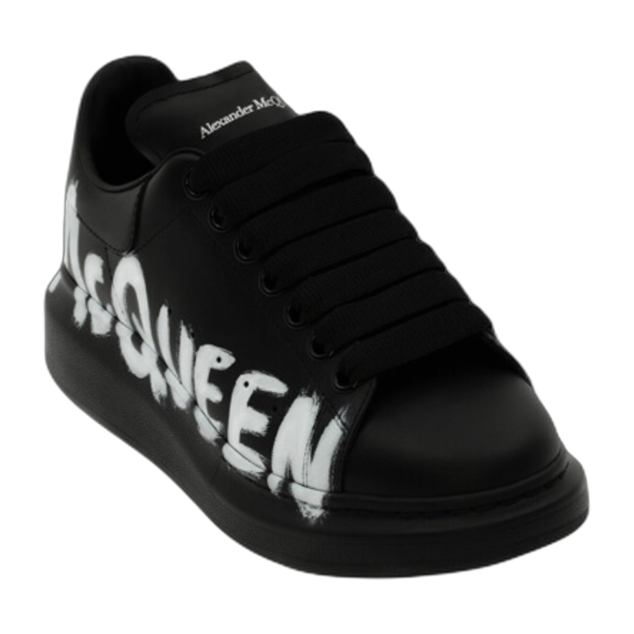 Graffiti oversize black