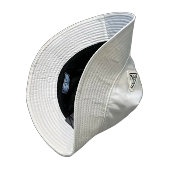 cappellino prada