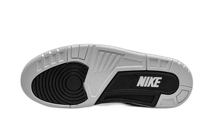 Fragment White Black